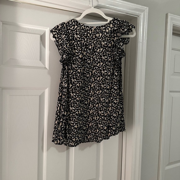 Old Navy Animal Print Blouse - Picture 5 of 9